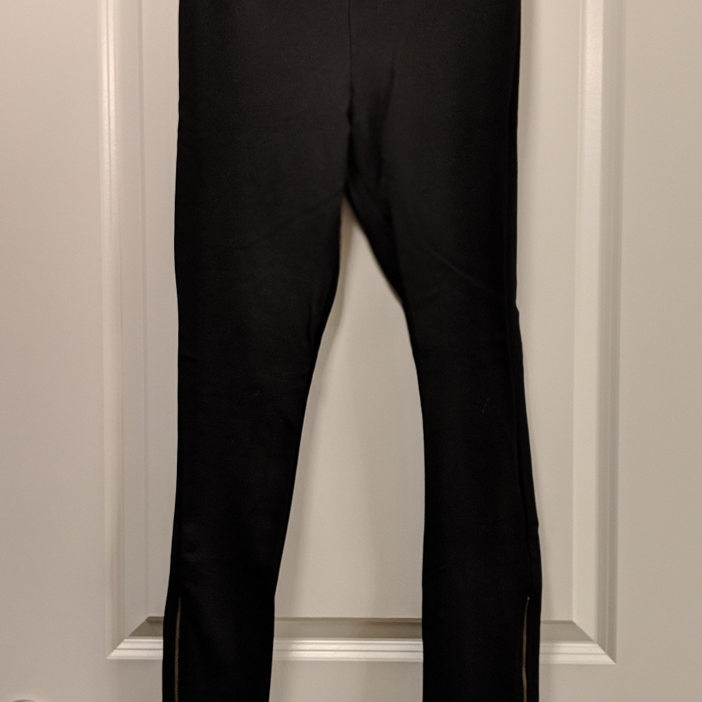Max Studio Ankle Zip Leggings